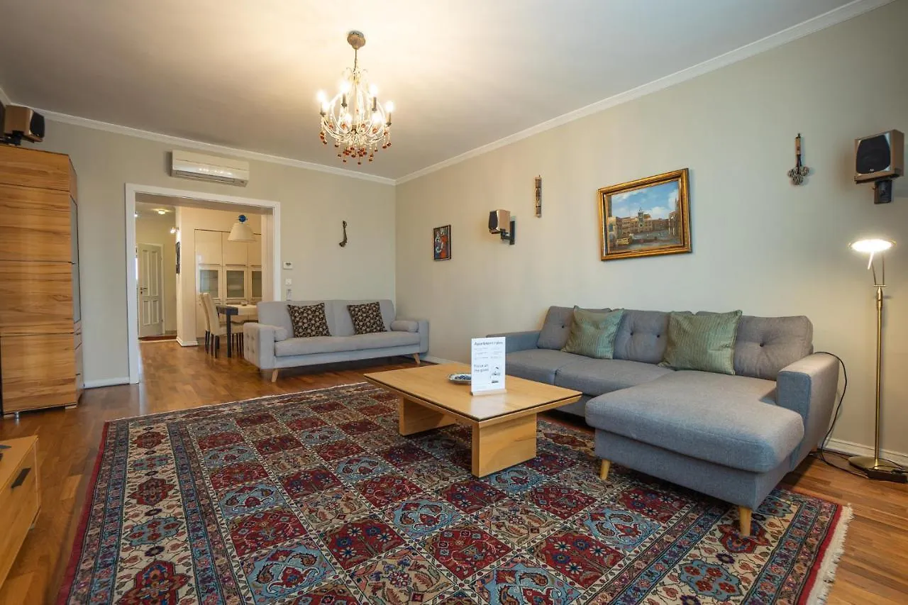 Apartment With A Balcony - 15 Min To City Center Vienna