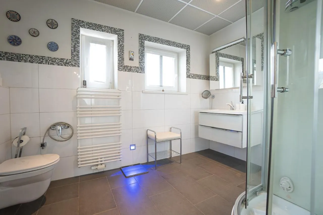 Apartment With A Balcony - 15 Min To City Center Vienna