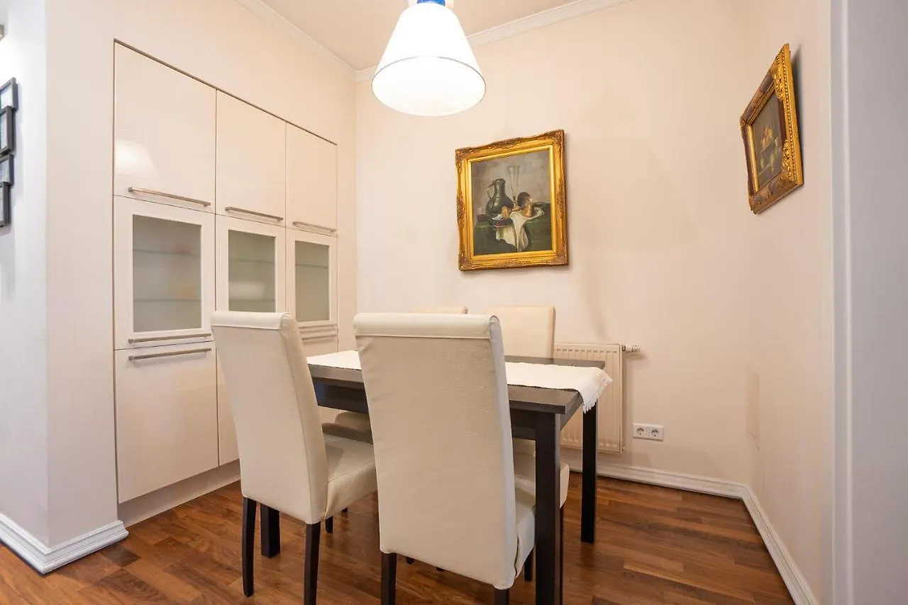 Apartment With A Balcony - 15 Min To City Center Vienna