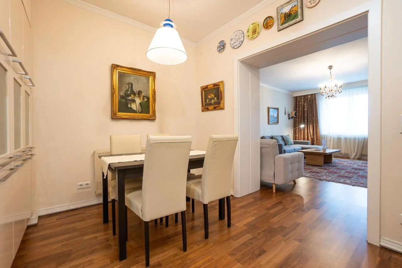 Apartment With A Balcony - 15 Min To City Center Vienna