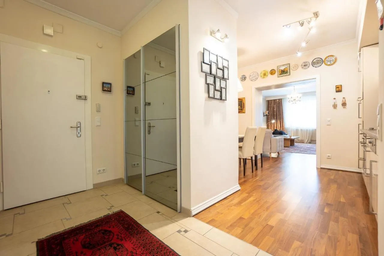 Apartment With A Balcony - 15 Min To City Center Vienna 0*,