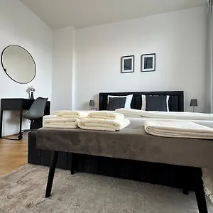 Cozy At Belvedere Apartment