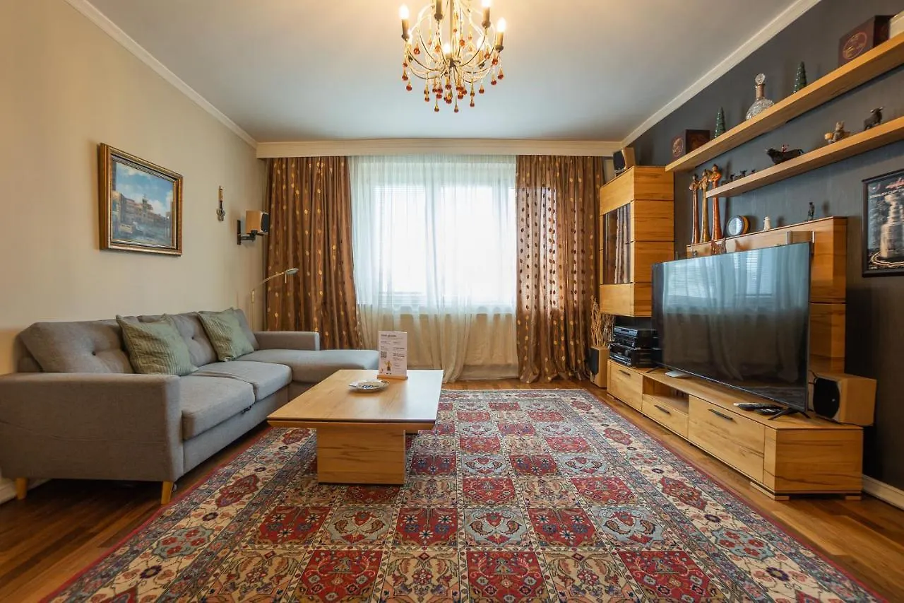 Apartment With A Balcony - 15 Min To City Center Wien Österrike