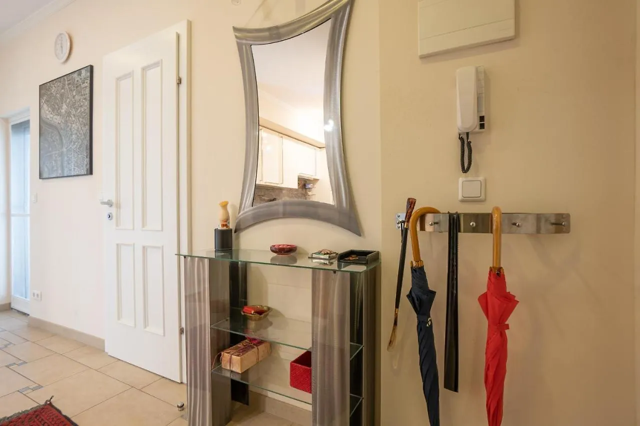 Apartment With A Balcony - 15 Min To City Center Wien 0*,
